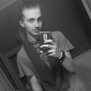 Meet your Posher, Riley